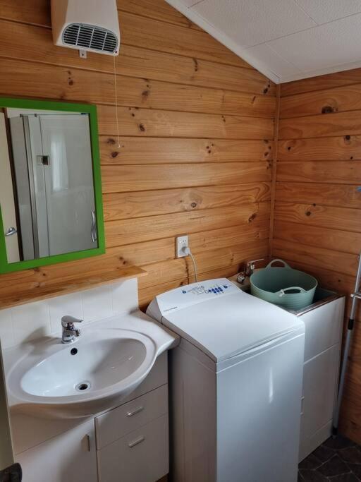 Manapouri Beech Haven Villa Bagian luar foto